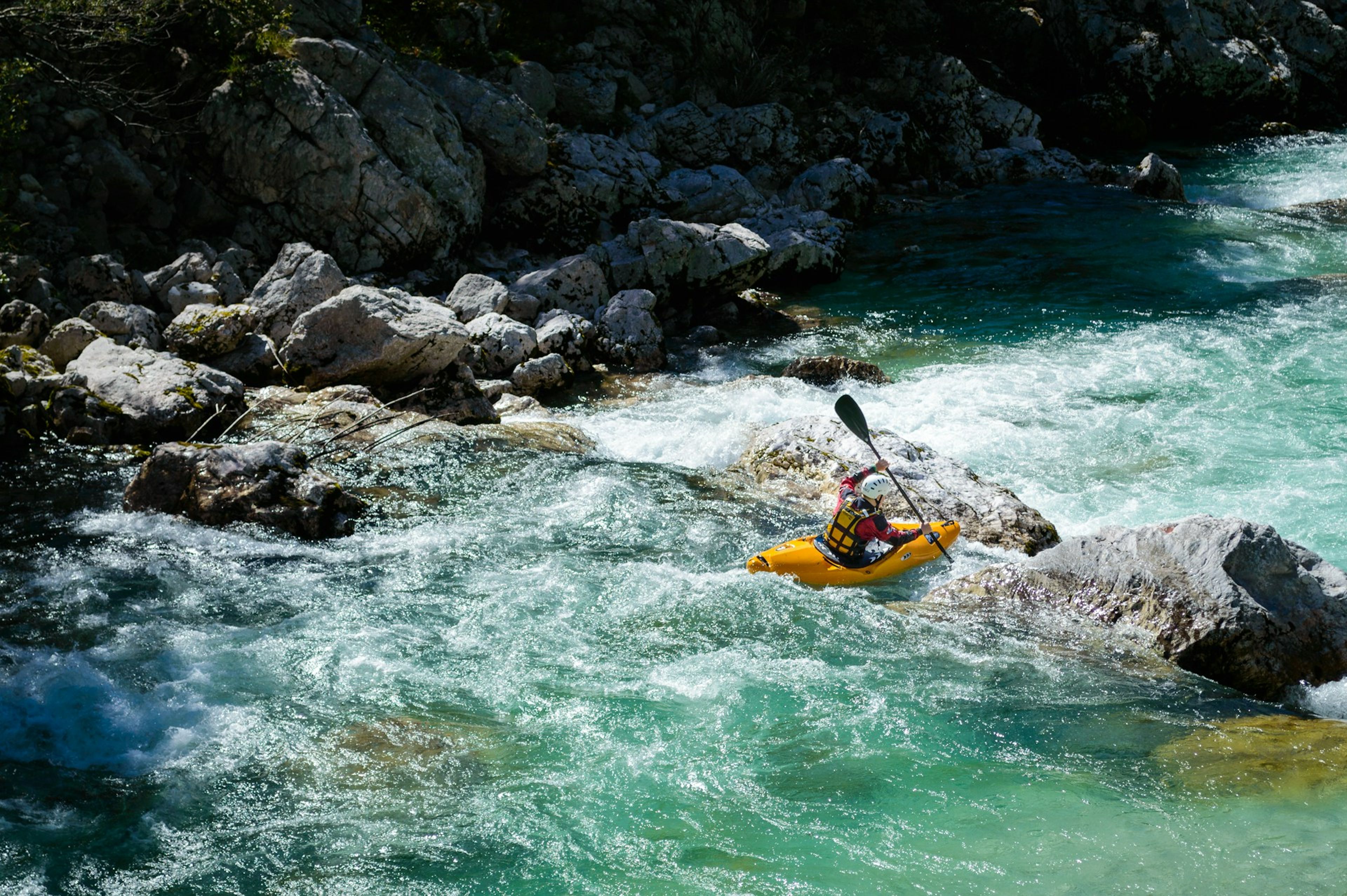 Kayaking in Nepal: From Beginner Courses to Expert Expeditions