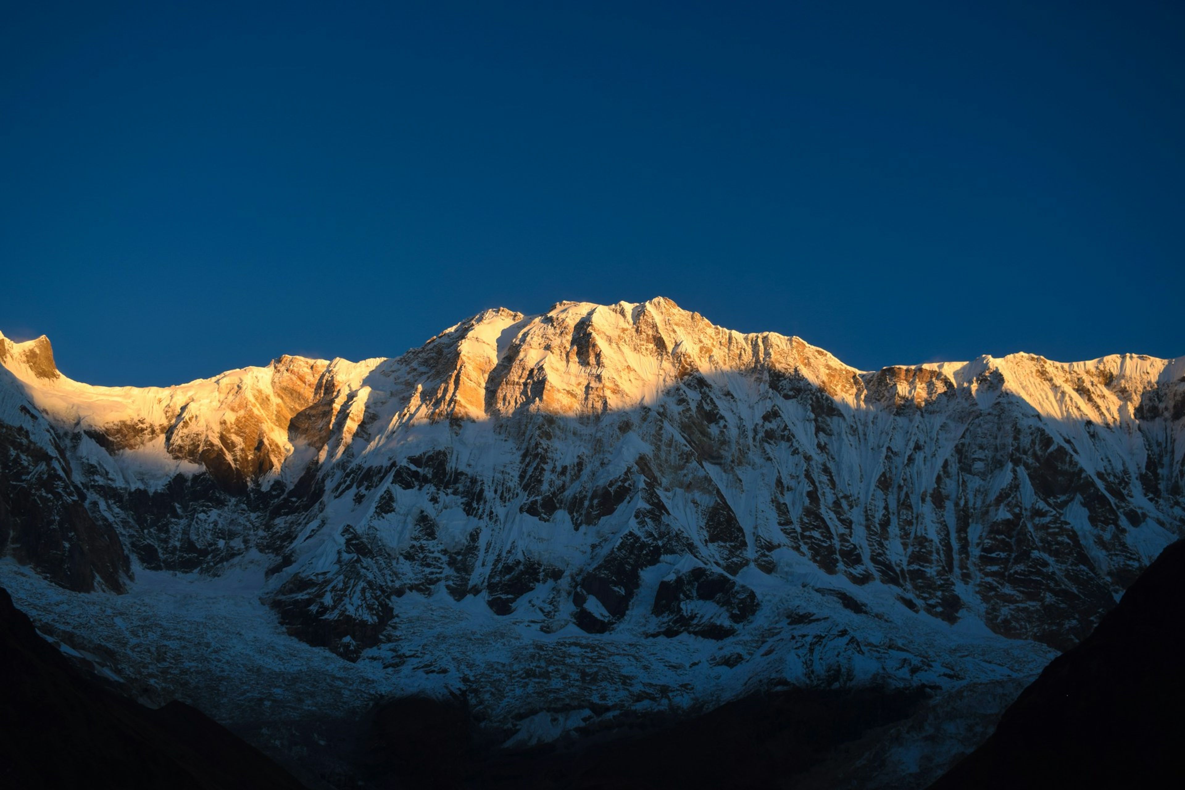 Annapurna vs Everest Trek: Which Nepal Trek Should You Choose? (2025)
