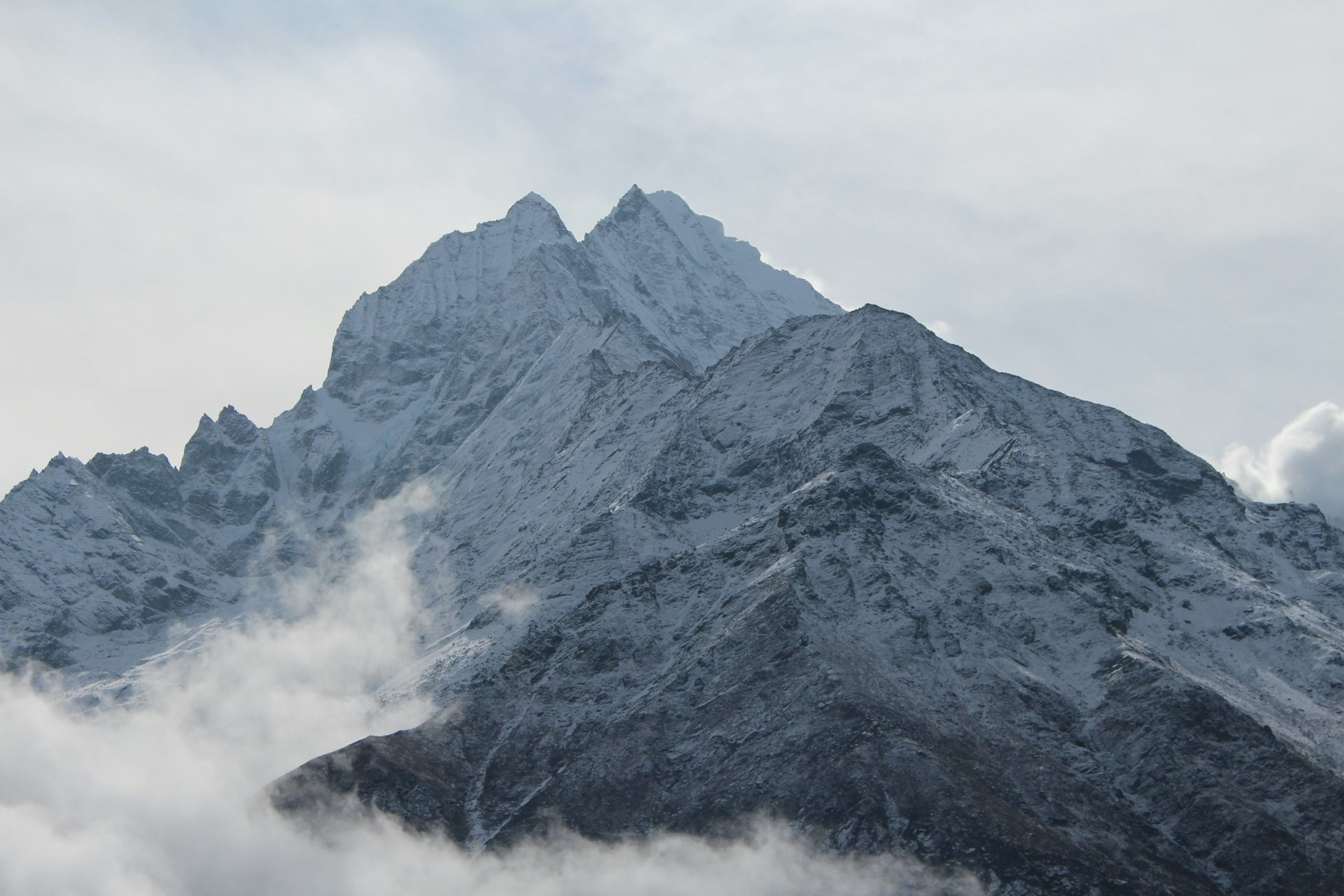 Nepal vs Bhutan: Which Himalayan Country Should You Visit?